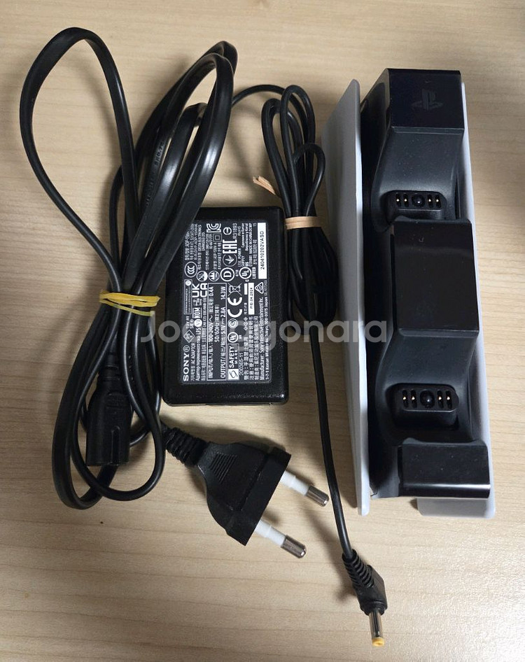 ps5 듀얼센스 충전기--0