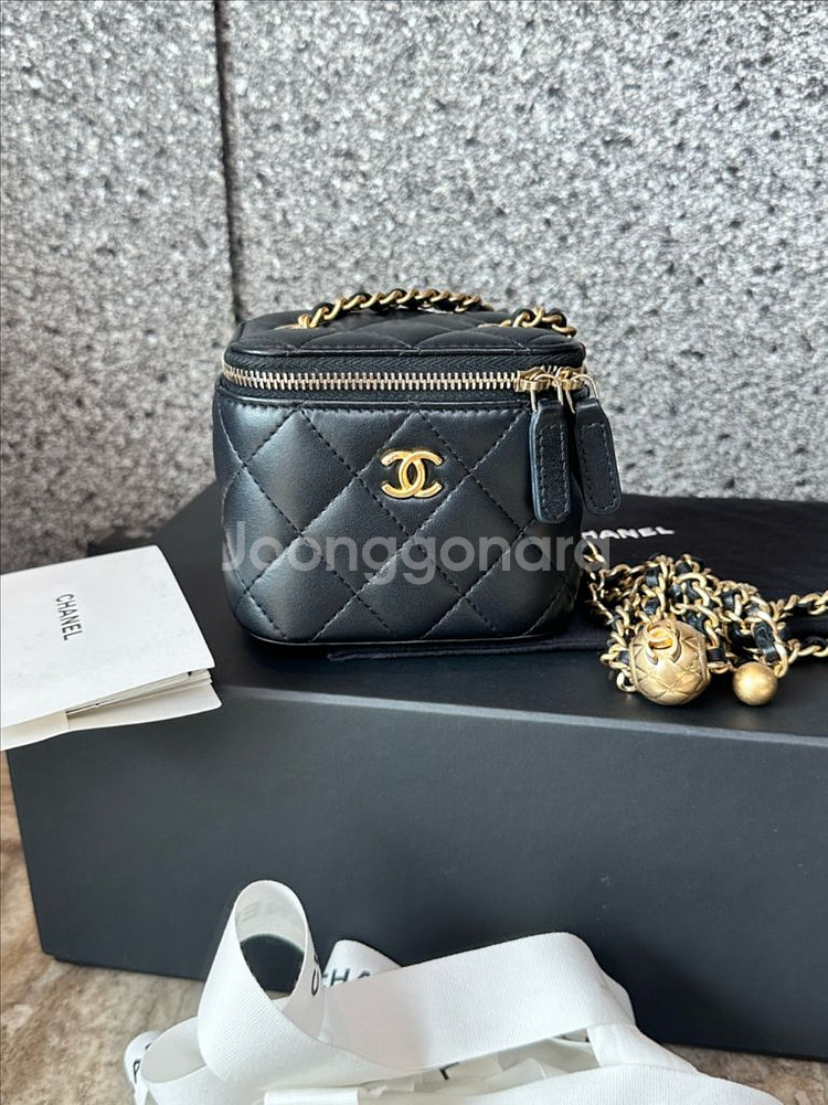 샤넬 골드볼 미니 베니티 블랙 ( 정사각 )--0