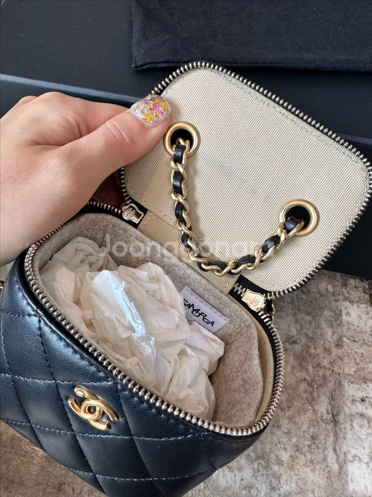 샤넬 골드볼 미니 베니티 블랙 ( 정사각 )--9