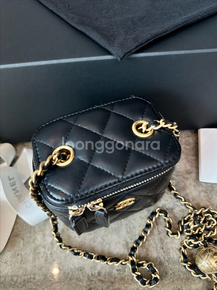 샤넬 골드볼 미니 베니티 블랙 ( 정사각 )--5