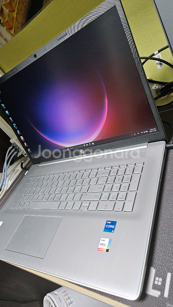 hp 17인치 노트북 11세대 i5-12g-256g 배터리100%--1