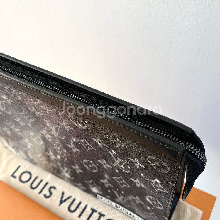 [S급/한정판] 루이비통 갤럭시 포쉐트 보야주 클러치백 가방 M44448--5