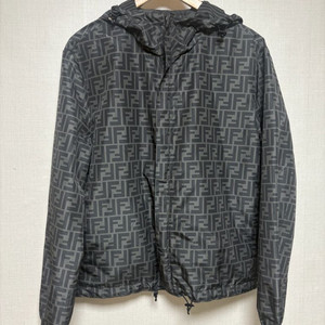 [새상품급] 펜디 리버서블 양면 바람막이