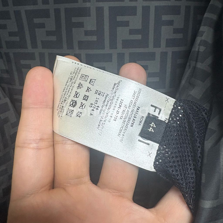 [새상품급] 펜디 리버서블 양면 바람막이--3