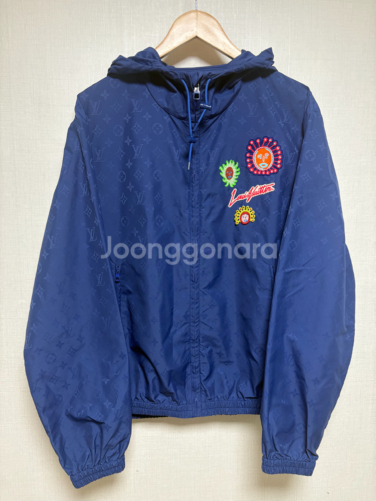 [52/백화점판/새상품급] 루이비통 쿠사마 바람막이--0