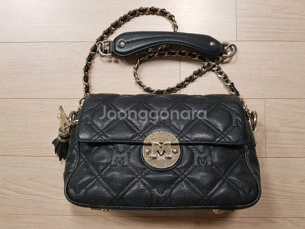 메트로시티 퀼팅 가죽 크로스백--1