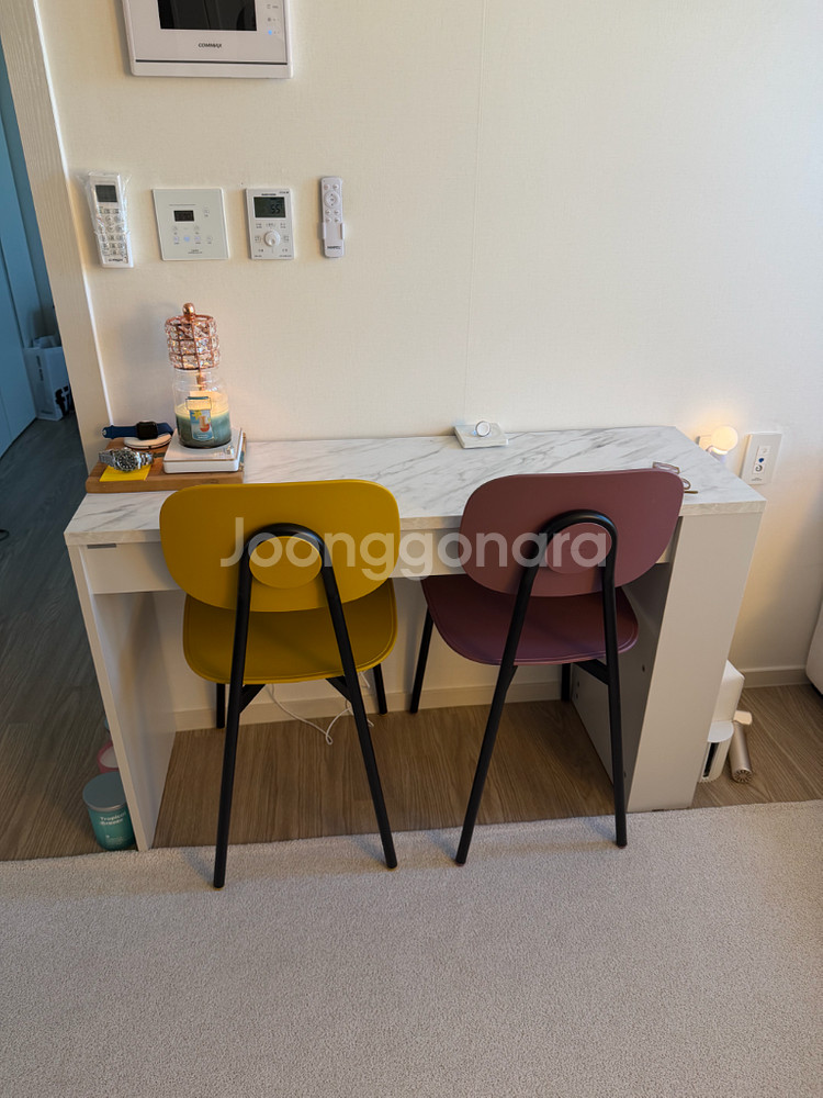 리바트소형테이블 및 까사미아의자셋트 판매--0