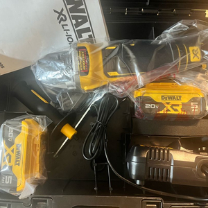 디월트 충전그라인더 dcg405p2