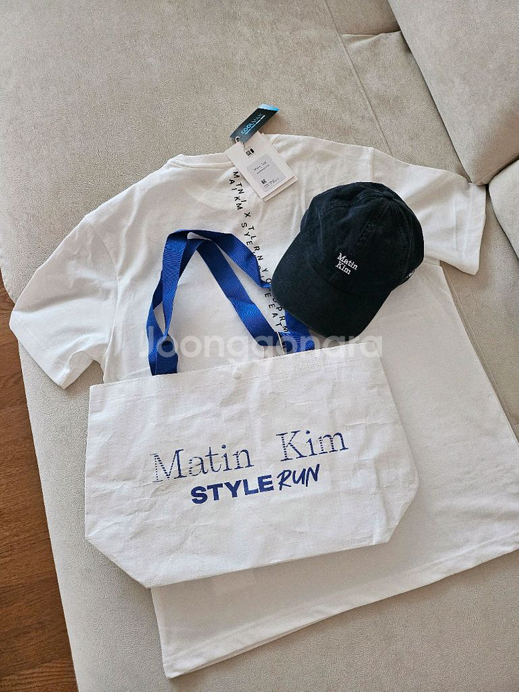 (새상품) 마뗑킴 스타일런 티셔츠 XL + 모자 +가방--0