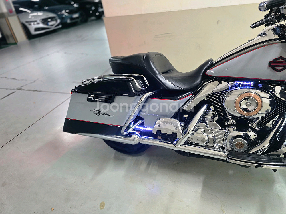 할리데이비슨 울트라--8