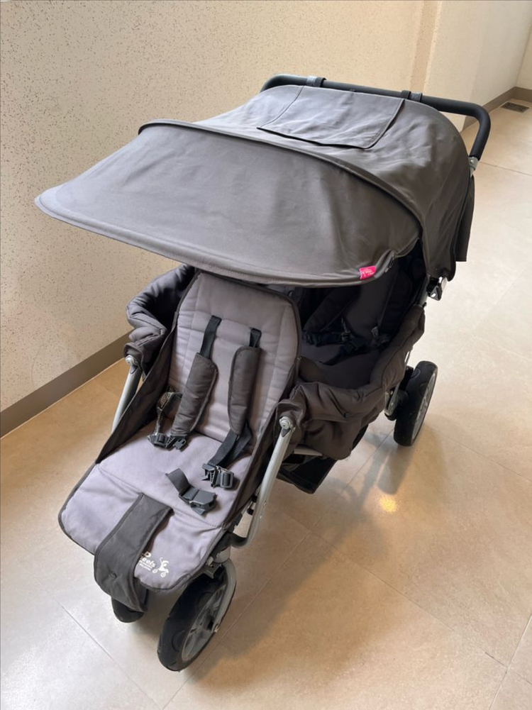 유모차 쌍둥이유모차 삼둥이유모차 차일드홈유모차 3인용유모차 세쌍둥이유모차 이미지