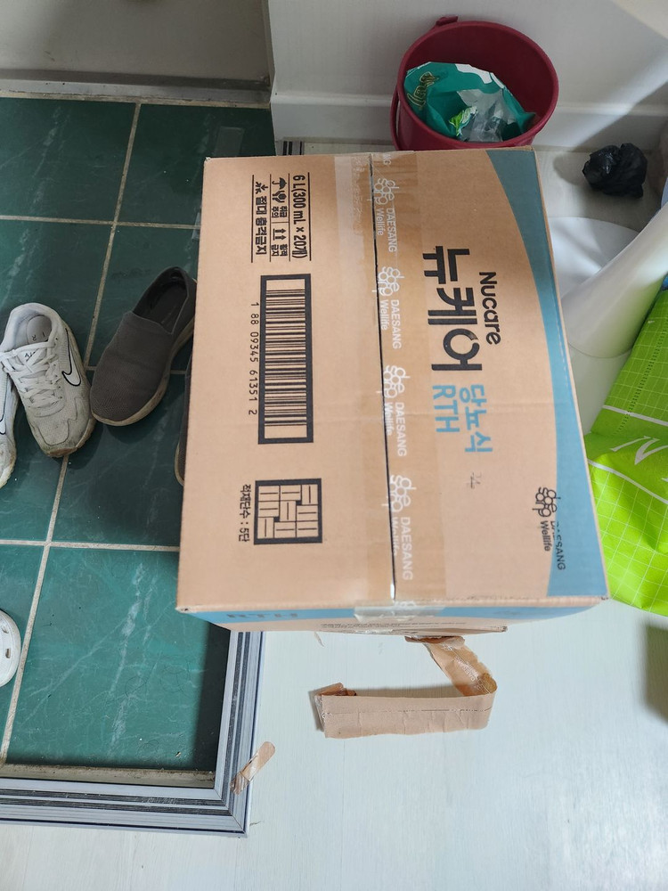 뉴케어 당뇨식 RTH 파우치 300ml 24개 6.4만원입니다. [무료배송, 피딩줄 포함] 이미지