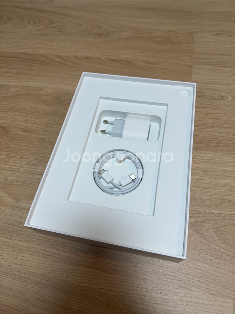 아이패드 에어 4세대 64GB 와이파이 판매합니다--3