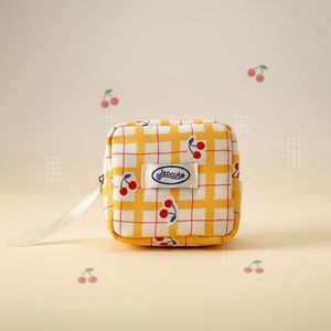 체리 체크 노랑 파우치 휴대용으로도 용이