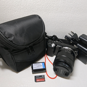 소니 NEX-5 미러리스 카메라 및 렌즈 18-55