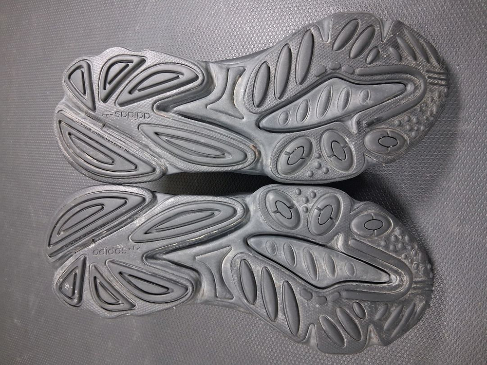 아디다스 오즈위고 블랙 메쉬러닝화 260~265mm--9