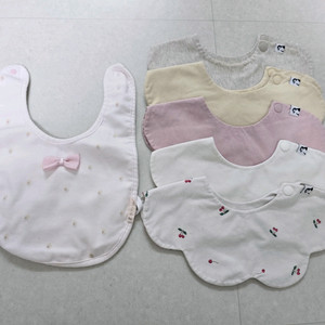 코니 턱받이 및 에뜨와 턱받이