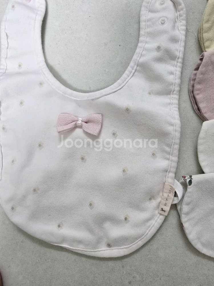 코니 턱받이 및 에뜨와 턱받이--1