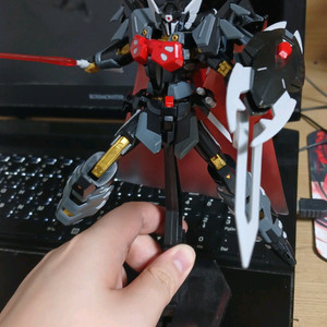 건담 프라모델 HG 블랙나이트 시바 가조립