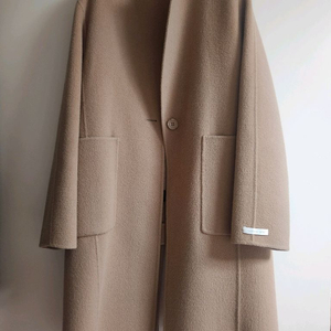 SJSJ 베이지색상 고급스러운코트(택포)