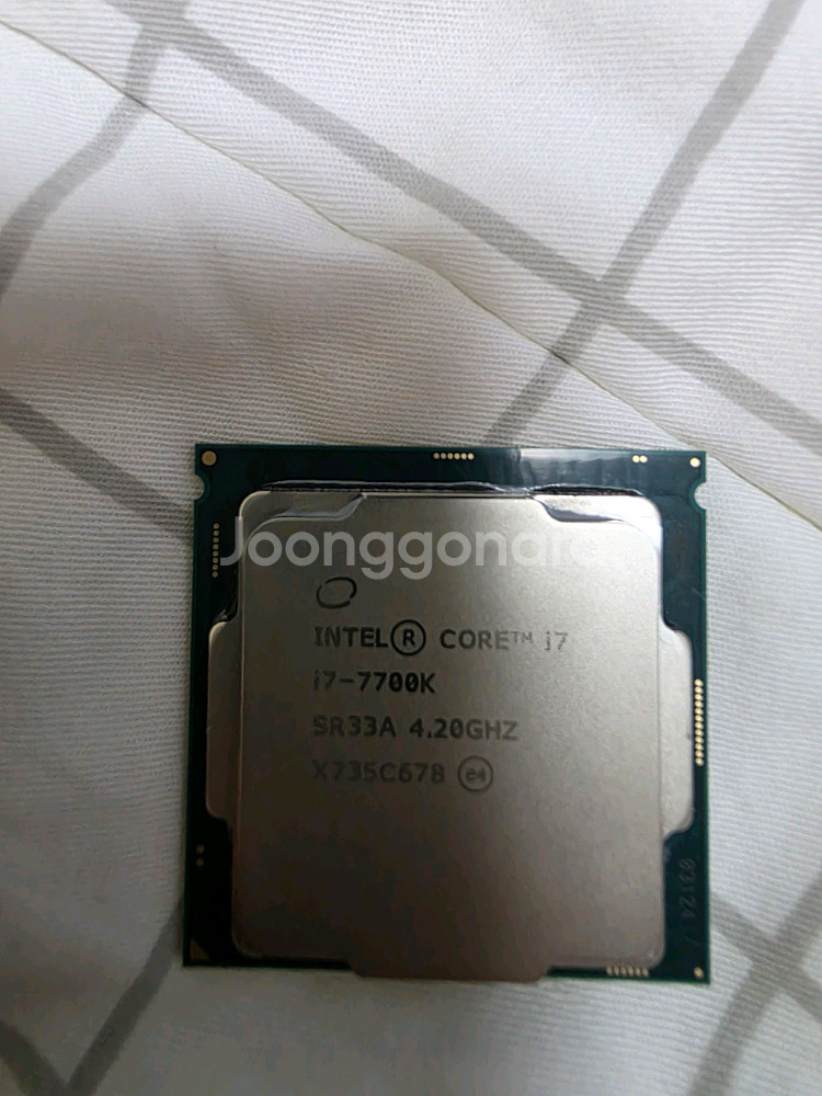 인텔 코어 i7-7700K CPU 그리고 b250m 박격포 메인보드.--0