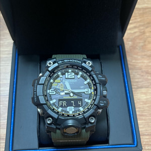 지샥 구머마 GWG-1000 카키 탱크 구머드마스터 쥐샥 전파수신 터프솔라 추가벨베젤, 보증서 O 판매합니다.