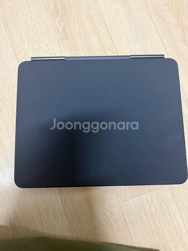 아이패드 프로 m4 13 256(wifi+셀룰러)+ 매직키보드+애플펜슬프로 팝니다--0