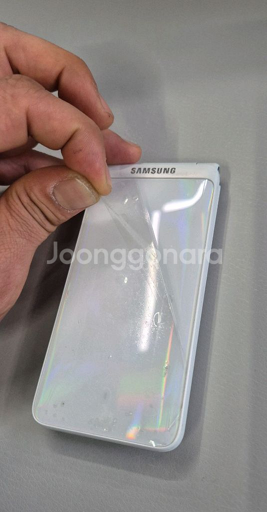 삼성 폴더폰 폴더2 초기필름 그대로 효도폰 공부폰A급--0