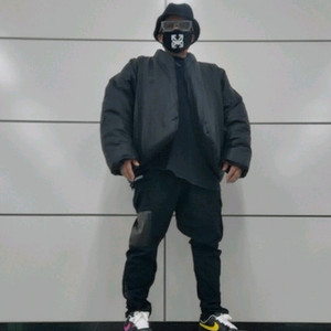 이지 갭 엔지니어드 바이 발렌시아가 라운드 자켓 블랙 XXL