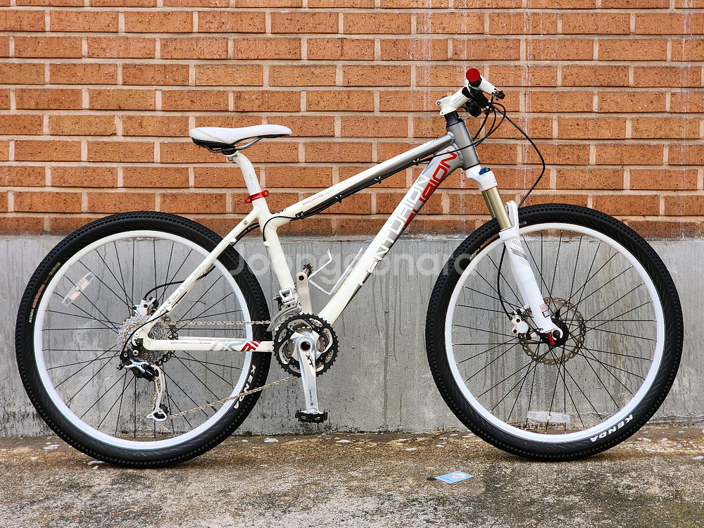 센츄리온 백파이어 800 MTB 자전거 팝니다--0