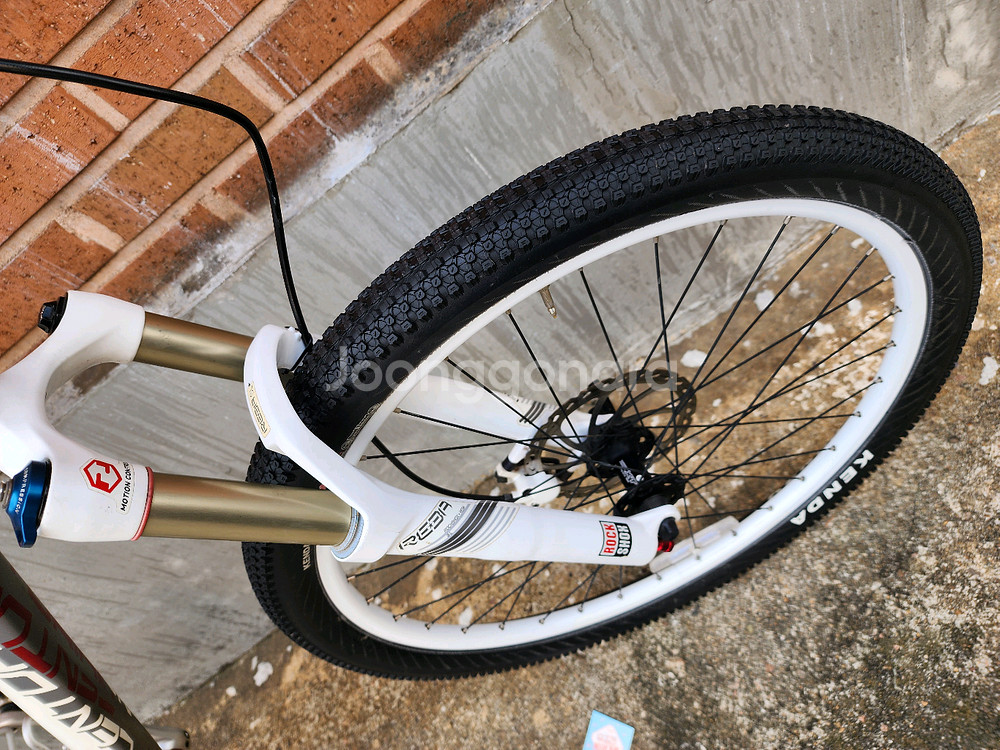 센츄리온 백파이어 800 MTB 자전거 팝니다--4