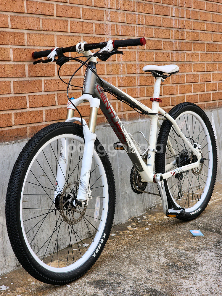 센츄리온 백파이어 800 MTB 자전거 팝니다--7