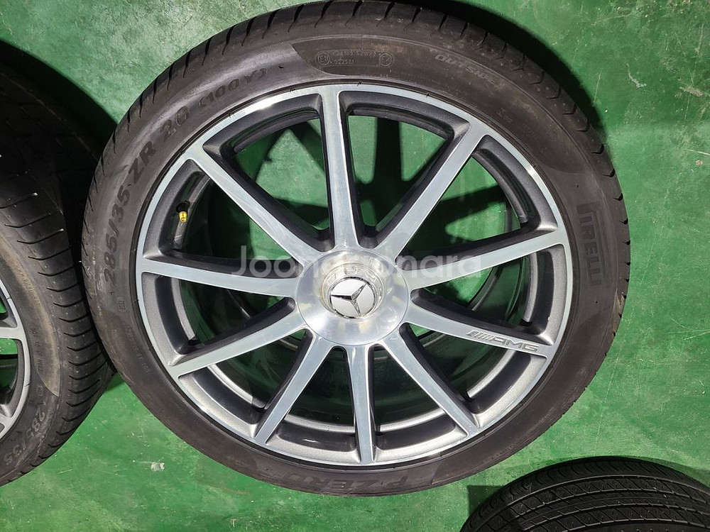 벤츠 S클래스 W222 S63 20인치 휠타이어 팝니다--4