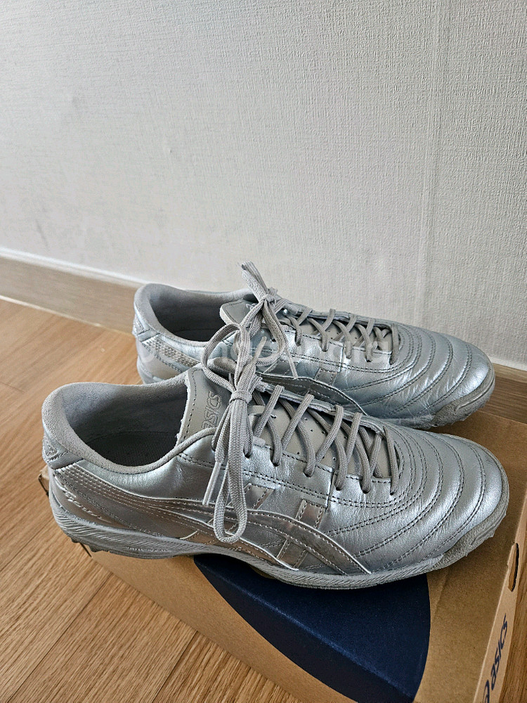 아식스 C3 FF TF 풋살화 실버 245mm--1