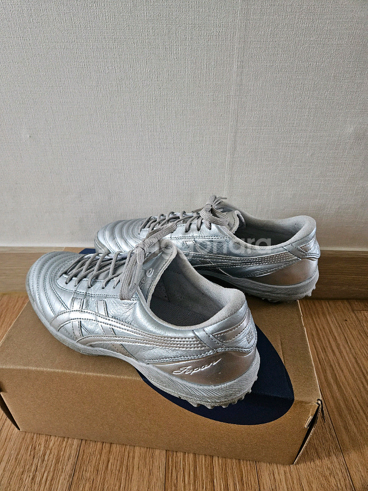 아식스 C3 FF TF 풋살화 실버 245mm--2