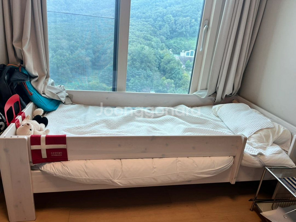 니스툴그로우 스틴스 원목 어린이 침대 판매--0