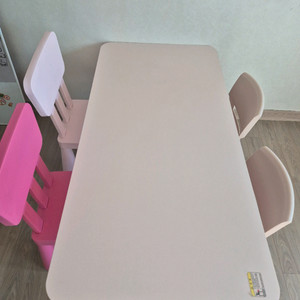 리바트 꼼므 책상 의자 set & 이케아 의자2개