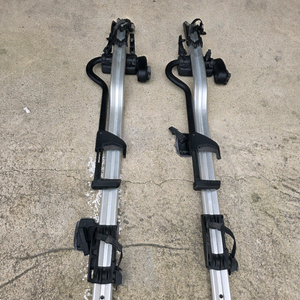 툴레 598자전거 캐리어 2개 팝니다