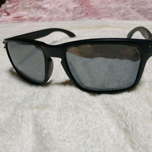 오클리 홀브룩 편광 선글라스