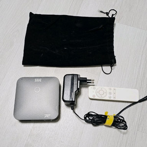 제우스 ZEUS A700 미니 캠핑용 빔프로젝터