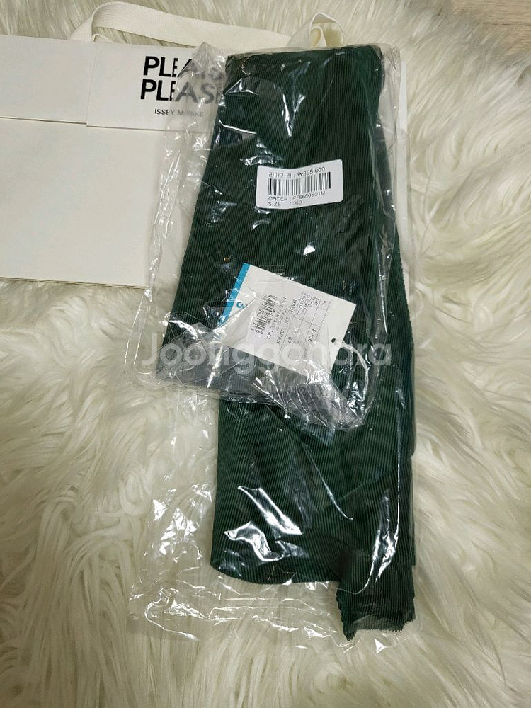 이세이미야케 플리츠플리즈 탑 6월 먼슬리 미스트 다크 그린 3사이즈--7