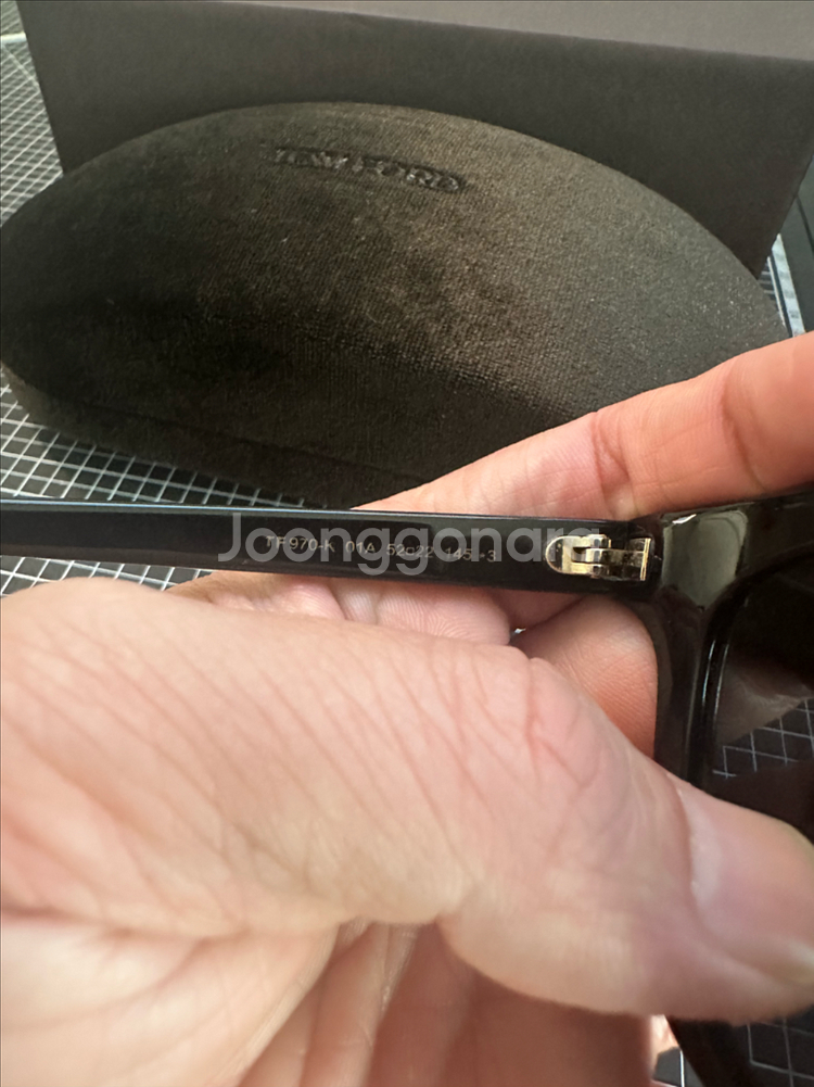 톰포드 선글라스 TF970-K 01A 모델 블랙--4