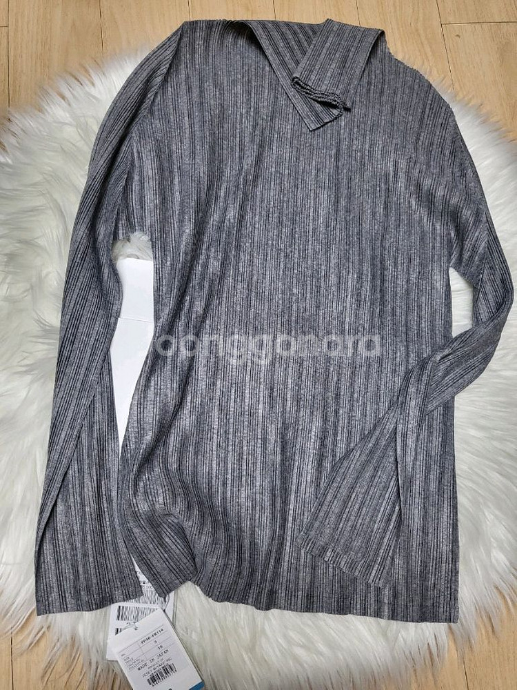 이세이미야케 플리츠플리즈 탑 립플리츠 베이직 탑 그레이 3사이즈--1