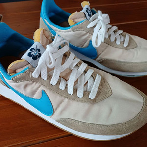 나이키 와플 트레이너2 하와이 275 파손있음