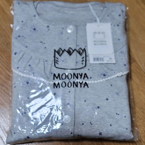 무냐무냐 여아잠옷상하세트 65호 새상품 가을 &겨울용