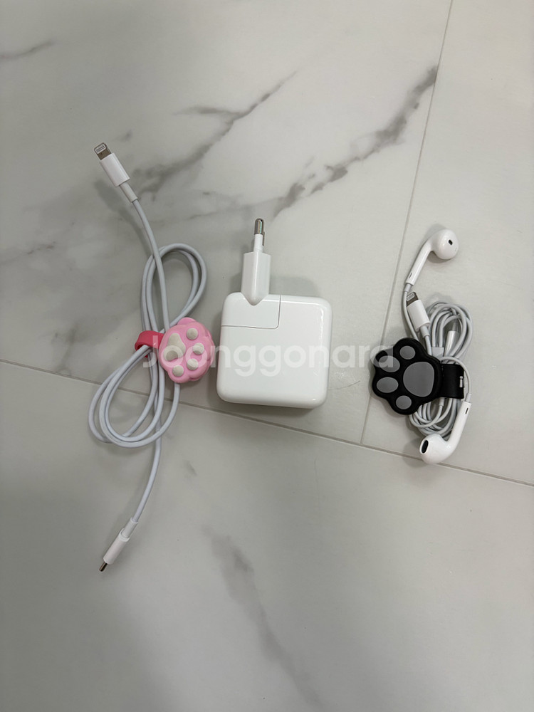 아이폰14프로 128GB + 케이스 세트--2