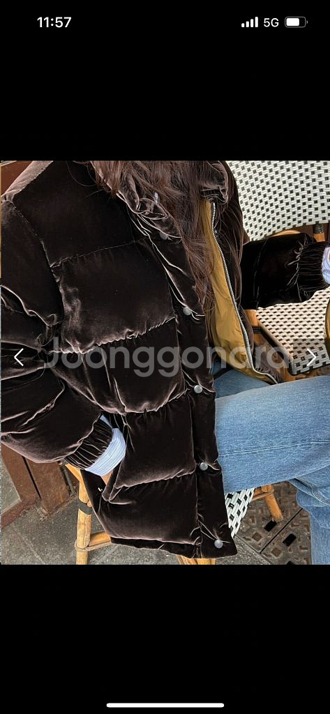 코스모폴리탄줄라이 벨벳 구스 패딩--1