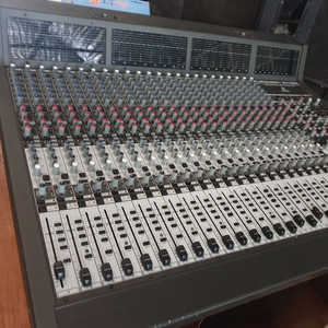 베링거믹서SX4882 깨끗함 24채널 50만원