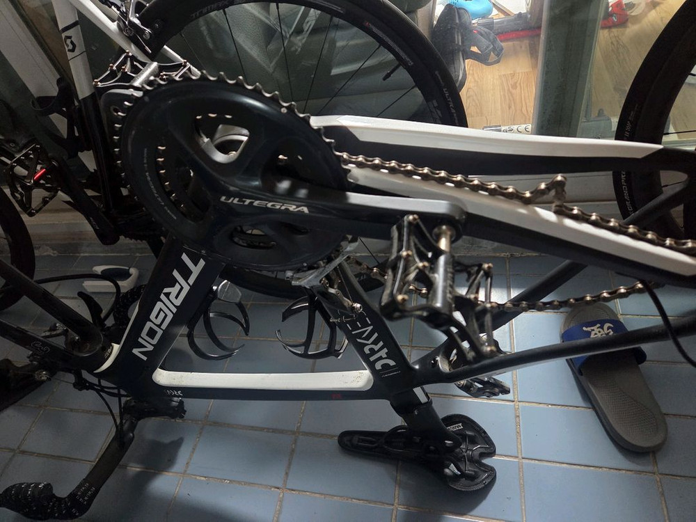 기함급 로드바이크, 트리곤 다크니스 R 반차 이미지