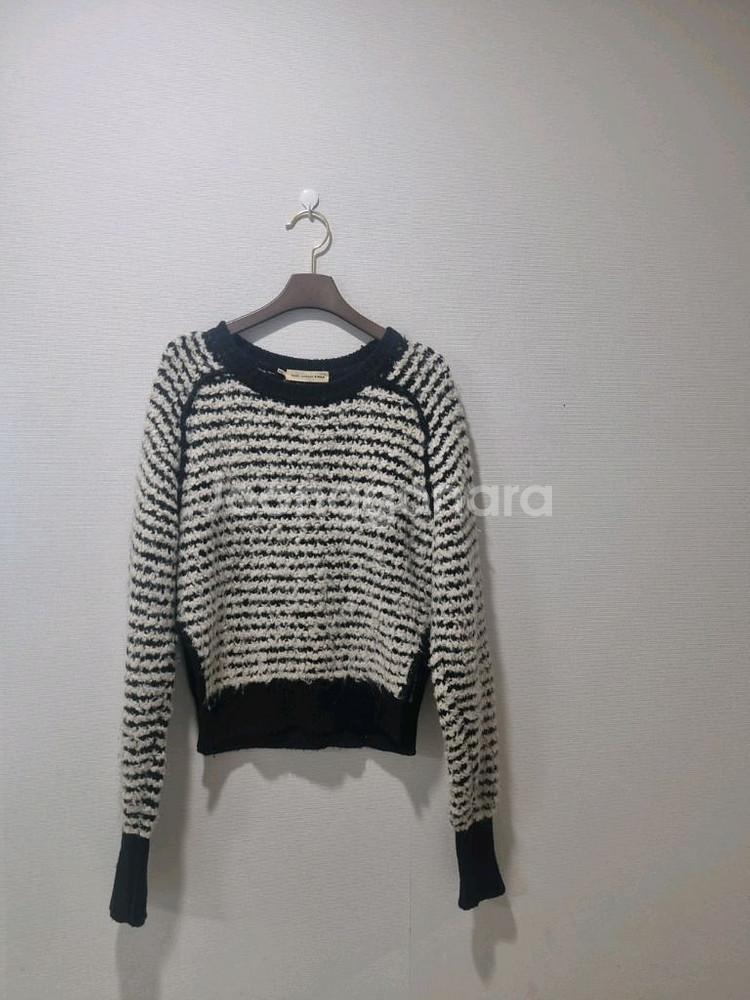 스트라이프 니트 스웨터--1